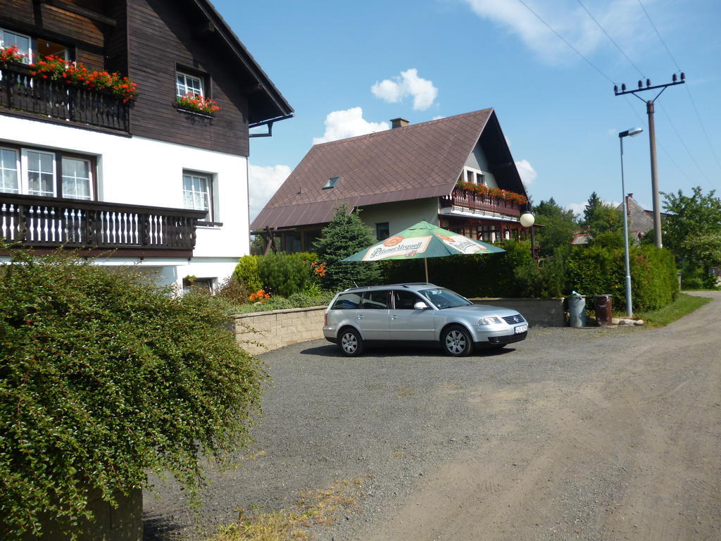 Pension Pugner Vysoké nad Jizerou エクステリア 写真