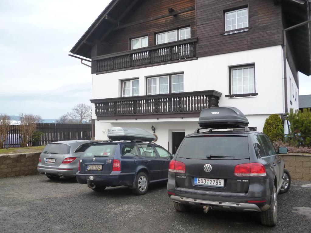 Pension Pugner Vysoké nad Jizerou エクステリア 写真
